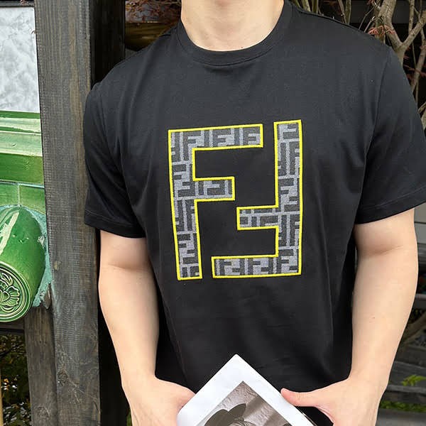 希少 フェンディ FFロゴ ホワイト コットン Tシャツ コピー feg85619